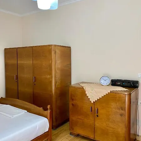 Your Tidy & Affordable Base In Tirane! Apartamento *