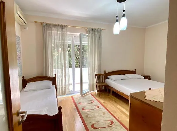 Apartamento Your Tidy & Affordable Base In Tirane!